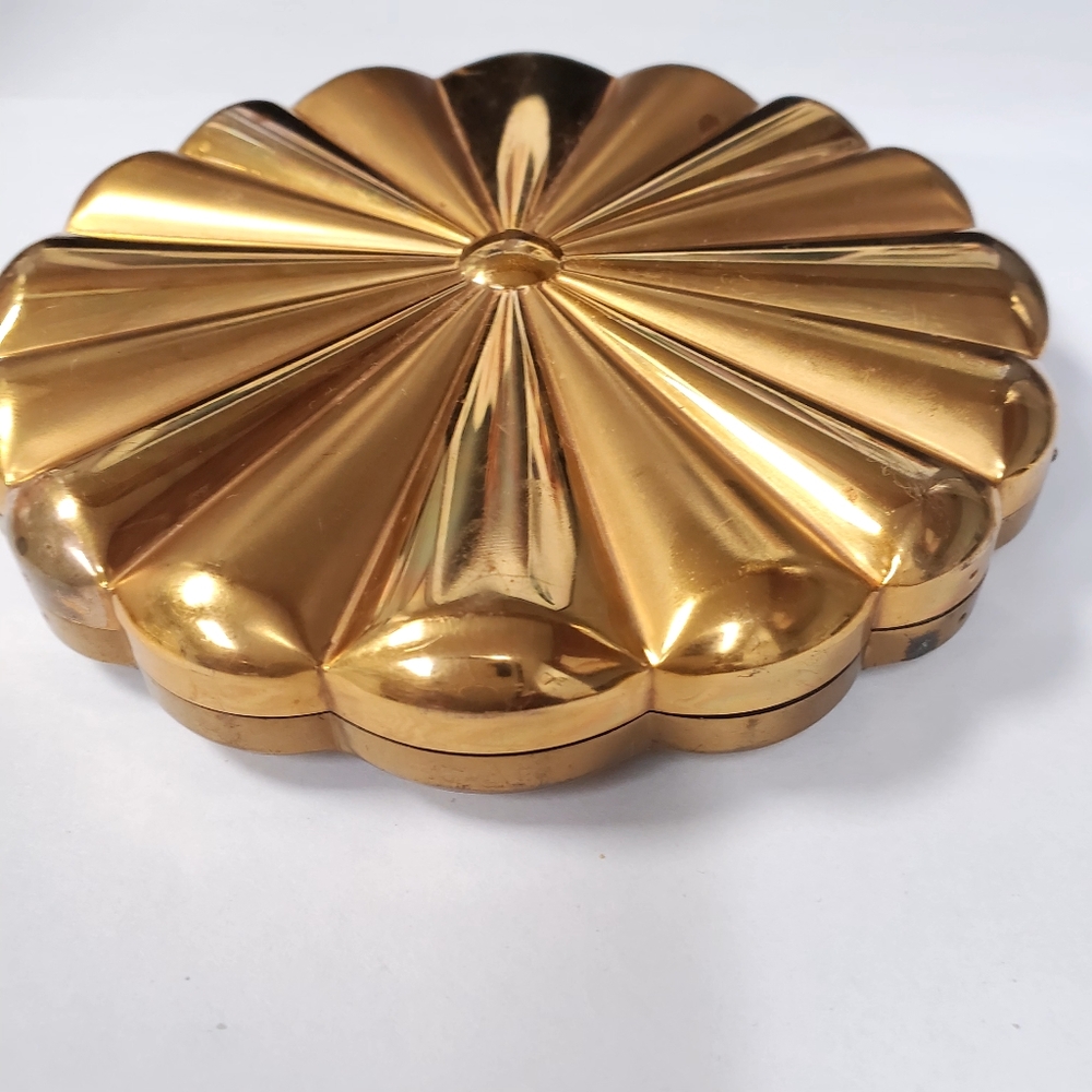 Vintage Compact make-up Powder 1940s HUGE Round by Volupte
